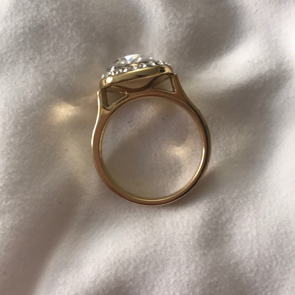 Swarovski ring - Picture 2 of 3